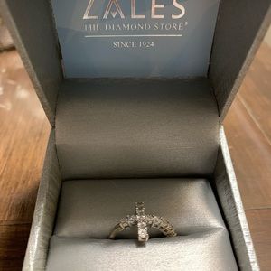 Cross Ring Sterling Silver Size 6 - Never Worn